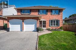 2051 DEER RUN AVENUE  Burlington (Headon), ON L7M 2S1