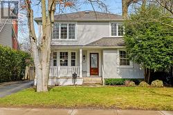 347 DOUGLAS AVENUE Oakville, ON L6J 3S7