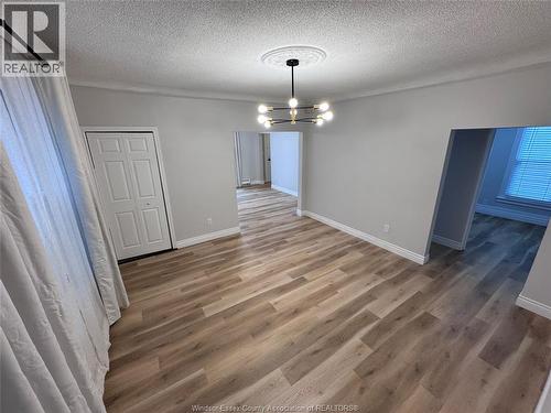 454 VERA PLACE , Windsor, Ontario N9A 5W3 5