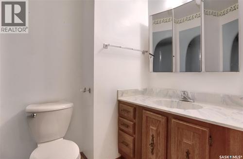 1008 Parklane Drive, Assiniboia, SK - Indoor Photo Showing Bathroom