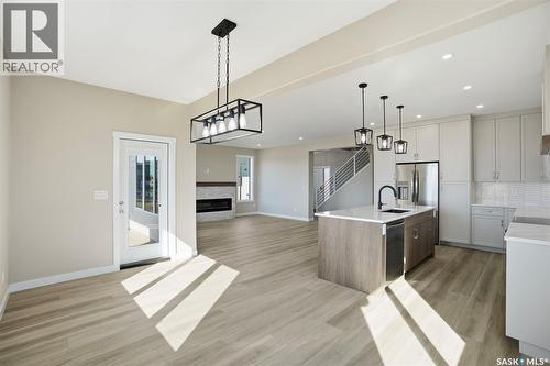 435 Sharma Crescent, Saskatoon, SK - Indoor Photo Showing Kitchen With Upgraded Kitchen