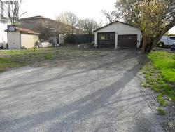 367 CENTRE STREET S Oshawa (Central), ON L1H 4B6