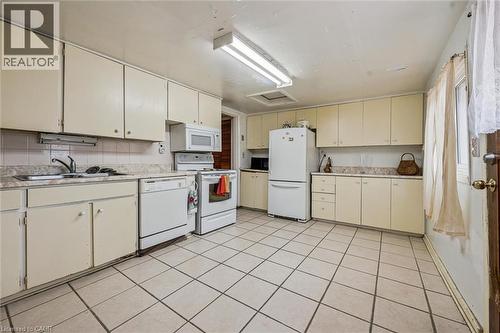 16 Rich Avenue, Cambridge, ON - Indoor Photo Showing Kitchen With Double Sink