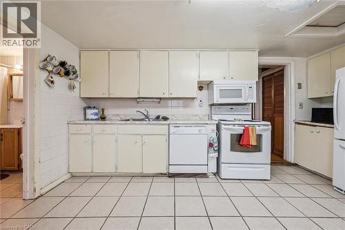 16 Rich Avenue, Cambridge, ON - Indoor Photo Showing Kitchen With Double Sink