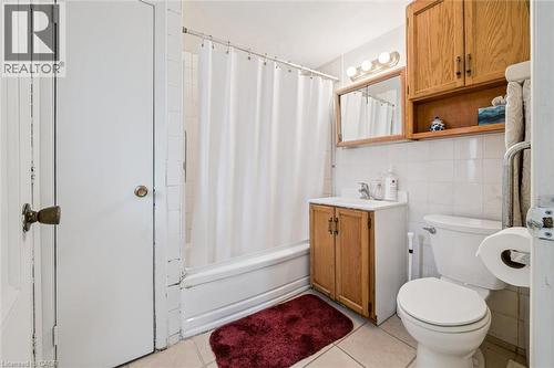 16 Rich Avenue, Cambridge, ON - Indoor Photo Showing Bathroom