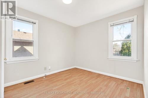 269 Queensdale Avenue E, Hamilton, ON - Indoor Photo Showing Other Room