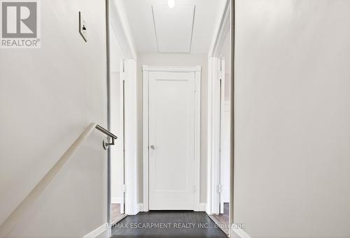 269 Queensdale Avenue E, Hamilton, ON - Indoor Photo Showing Other Room
