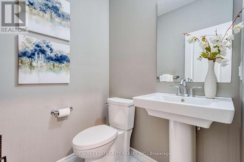 566 Bradwell Chase, London North, ON - Indoor Photo Showing Bathroom