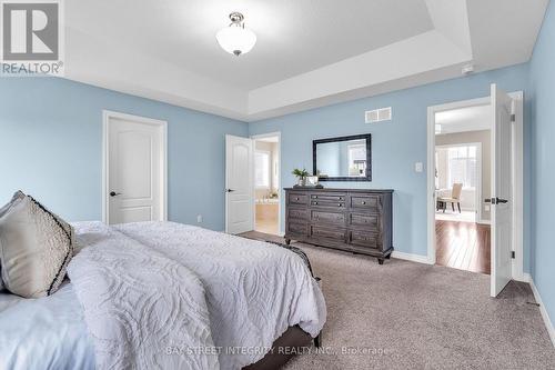 566 Bradwell Chase, London North, ON - Indoor Photo Showing Bedroom