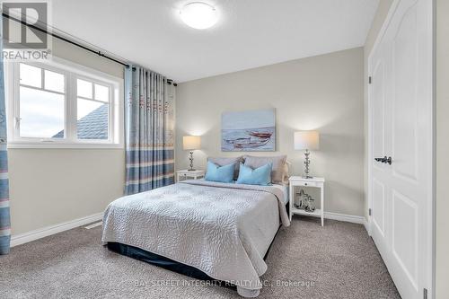 566 Bradwell Chase, London North, ON - Indoor Photo Showing Bedroom