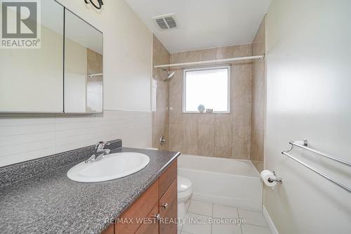361 Dwight Avenue, Oshawa, ON - Indoor Photo Showing Bathroom