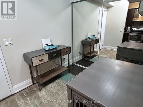 513 - 8302 Islington Avenue, Vaughan, ON - Indoor