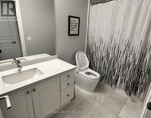 513 - 8302 Islington Avenue, Vaughan, ON - Indoor Photo Showing Bathroom