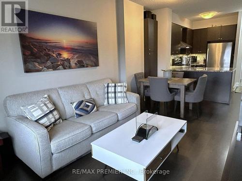 513 - 8302 Islington Avenue, Vaughan, ON - Indoor