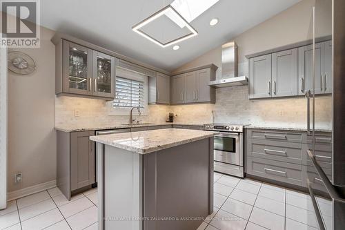 1 Lanterna Crescent, Vaughan, ON - Indoor Photo Showing Kitchen With Upgraded Kitchen