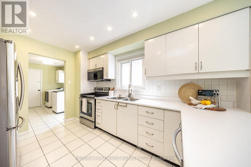 85 Colvin Crescent, Vaughan, ON - Indoor Photo Showing Kitchen With Double Sink