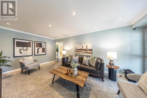 85 Colvin Crescent, Vaughan, ON - Indoor Photo Showing Living Room