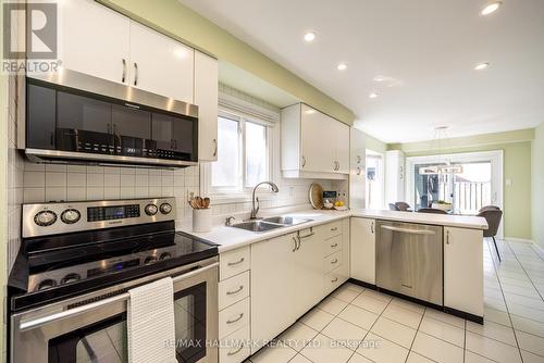 85 Colvin Crescent, Vaughan, ON - Indoor Photo Showing Kitchen With Double Sink