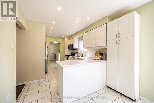 85 Colvin Crescent, Vaughan, ON - Indoor Photo Showing Kitchen