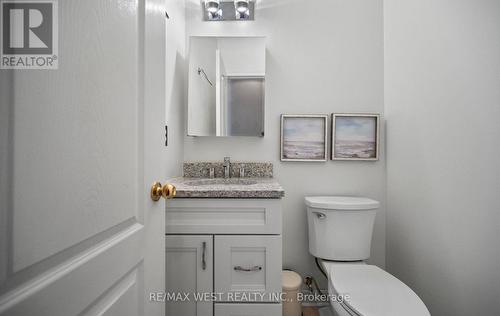 3374 Artesian Drive, Mississauga, ON - Indoor Photo Showing Bathroom