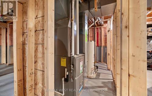 3374 Artesian Drive, Mississauga, ON - Indoor Photo Showing Basement