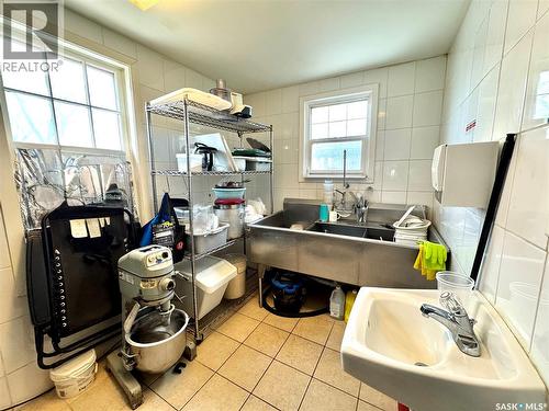 2416 14Th Avenue, Regina, SK 