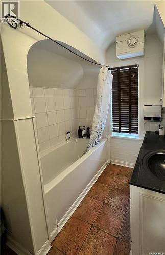 2416 14Th Avenue, Regina, SK 