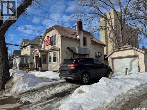 2416 14Th Avenue, Regina, SK 