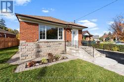 MAIN - 35 ARCHWOOD CRESCENT Toronto, ON M1R 3M1
