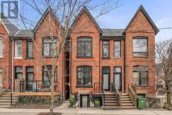 3 HOWIE AVENUE Toronto, ON M4M 2H9