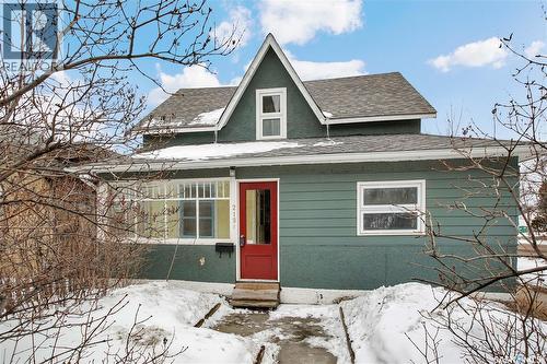 219 27TH STREET W  Saskatoon, SK S7L 0J4