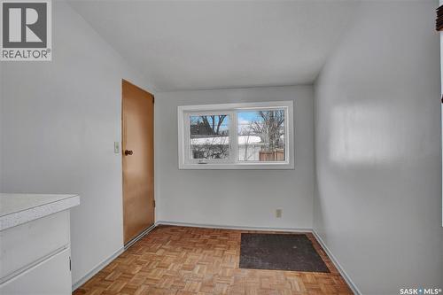219 27Th Street W, Saskatoon, SK - Indoor Photo Showing Other Room