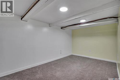 219 27Th Street W, Saskatoon, SK - Indoor Photo Showing Other Room