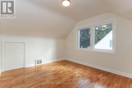274 Queen Mary Street, Ottawa, ON - Indoor Photo Showing Other Room