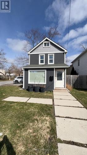 10 THOROLD ROAD  Welland (N. Welland), ON L3C 3T2