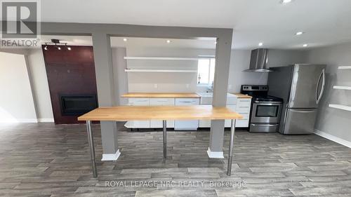 10 Thorold Road, Welland (N. Welland), ON - Indoor Photo Showing Kitchen