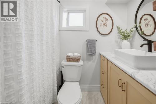 117 Norfolk Avenue, Cambridge, ON - Indoor Photo Showing Bathroom