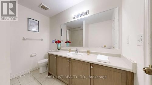42 Foxberry Road, East Gwillimbury, ON - Indoor Photo Showing Bathroom
