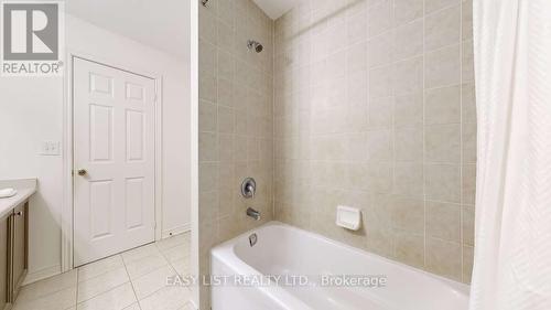 42 Foxberry Road, East Gwillimbury, ON - Indoor Photo Showing Bathroom