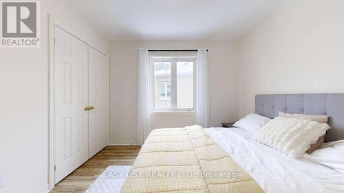 42 Foxberry Road, East Gwillimbury, ON - Indoor Photo Showing Bedroom