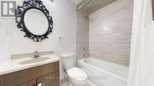 42 Foxberry Road, East Gwillimbury, ON - Indoor Photo Showing Bathroom