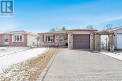 13 MAITLAND DRIVE Barrie, ON L4M 5W1