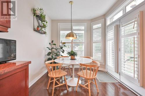 1025 Shaw Drive, Mississauga, ON - Indoor Photo Showing Dining Room