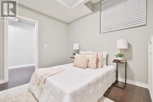 1025 Shaw Drive, Mississauga, ON - Indoor Photo Showing Bedroom