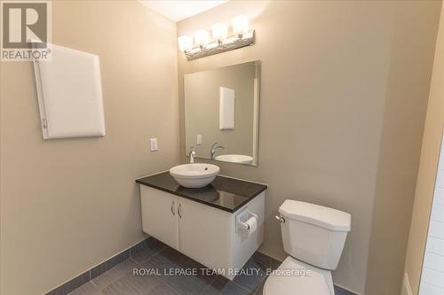 9 Balsam Street, Ottawa, ON - Indoor Photo Showing Bathroom