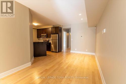 9 Balsam Street, Ottawa, ON - Indoor Photo Showing Kitchen