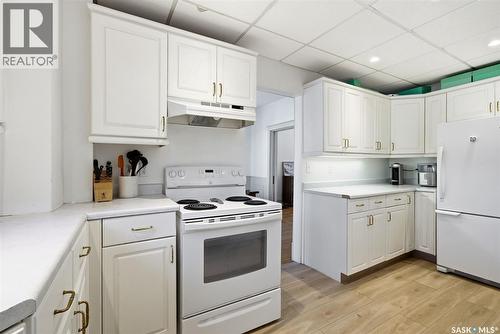 2231 Cameron Street, Regina, SK - Indoor Photo Showing Kitchen