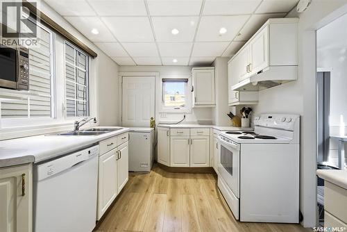 2231 Cameron Street, Regina, SK - Indoor Photo Showing Kitchen With Double Sink