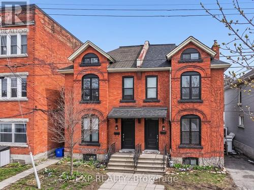 27 ASHLEY STREET  Hamilton, ON L8L 5S5