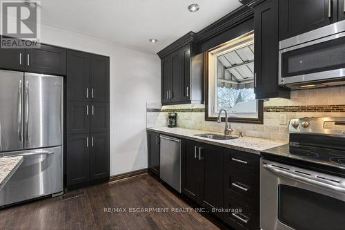 69 West 4Th Street, Hamilton, ON - Indoor Photo Showing Kitchen